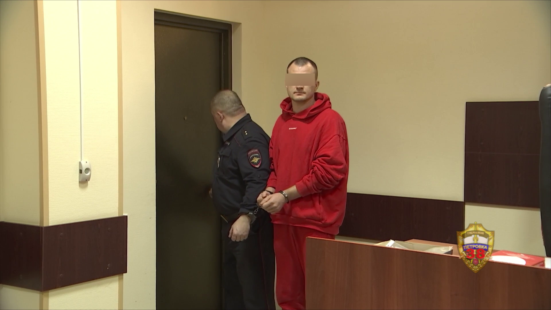 19-летняя москвичка задержана за кражу 8 млн рублей у пенсионера