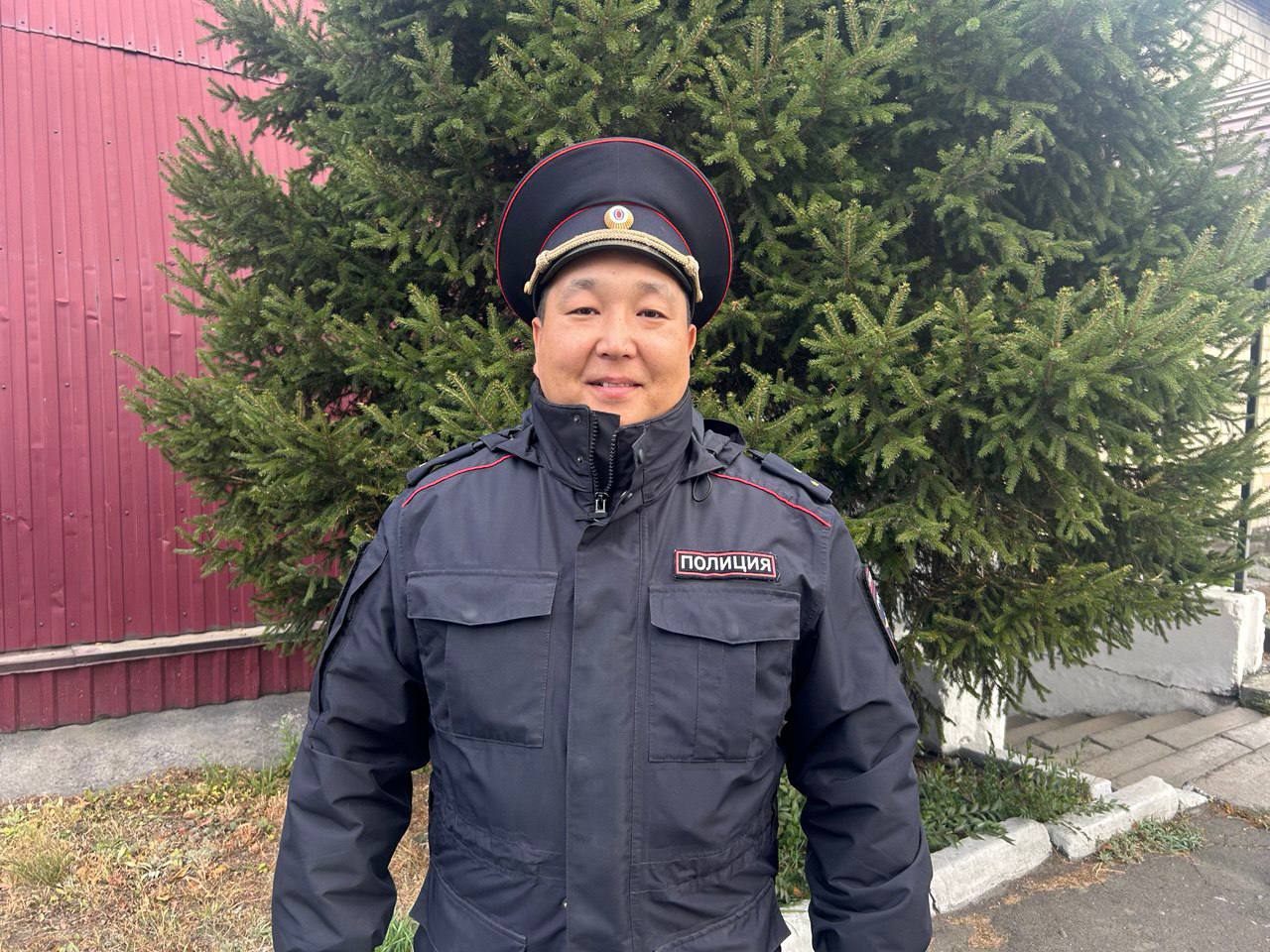 В Тыве сотрудник полиции оперативно доставил в больницу Кызыла трёх пострадавших в ДТП граждан