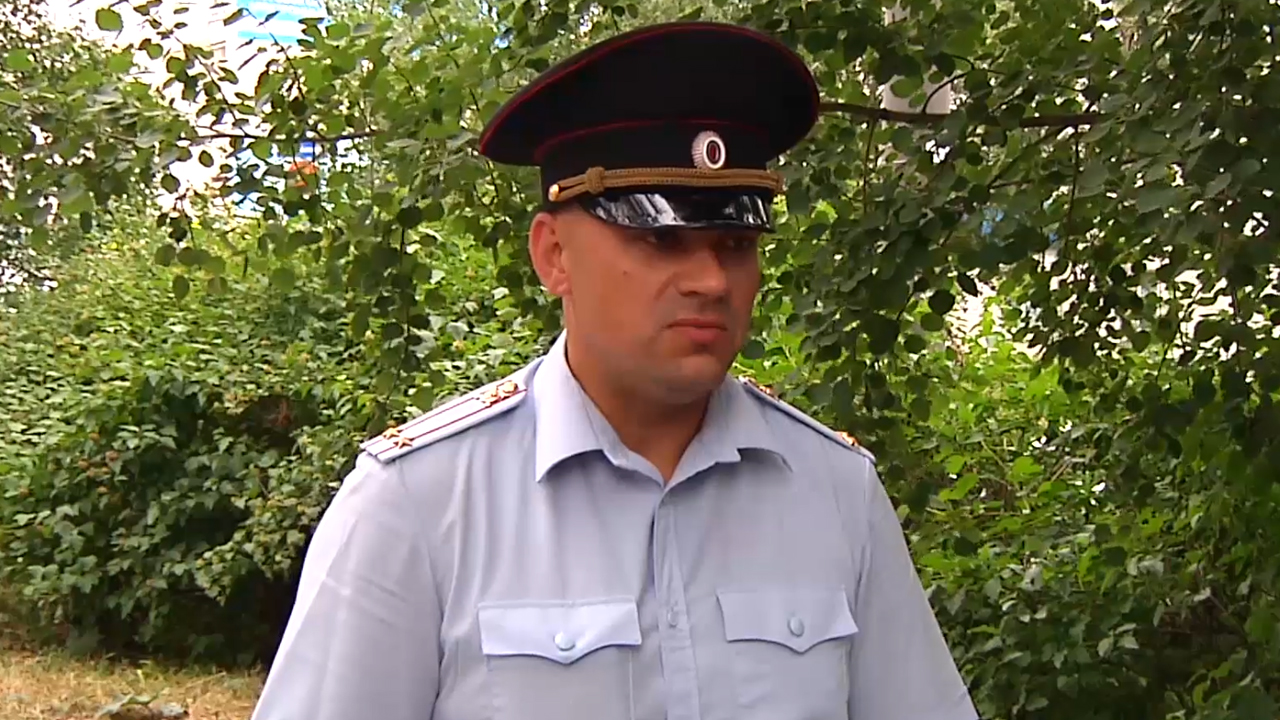 В Архангельской области полицейский спас мужчину из горящего дома
