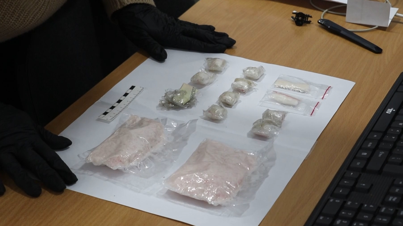 Полицейские Запорожской области задержали в Бердянске двух наркосбытчиков «синтетики»
