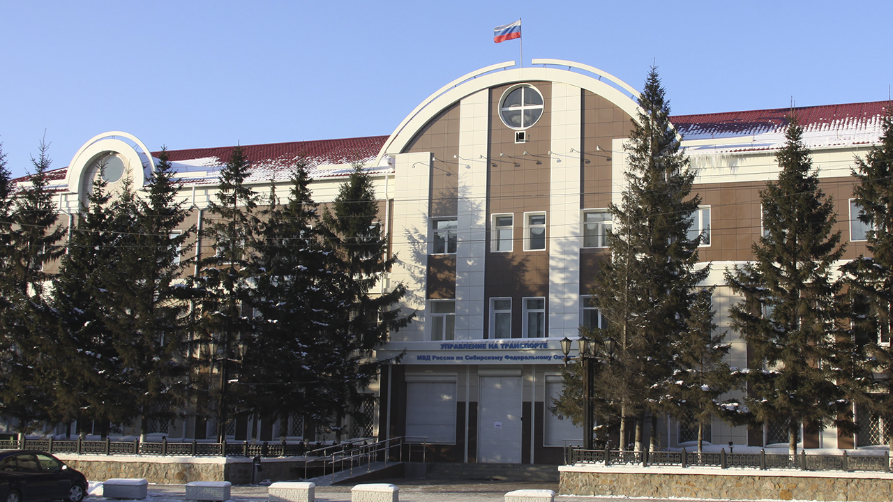 Жительница Красноярского края заплатит 500 рублей за курение на борту самолёта