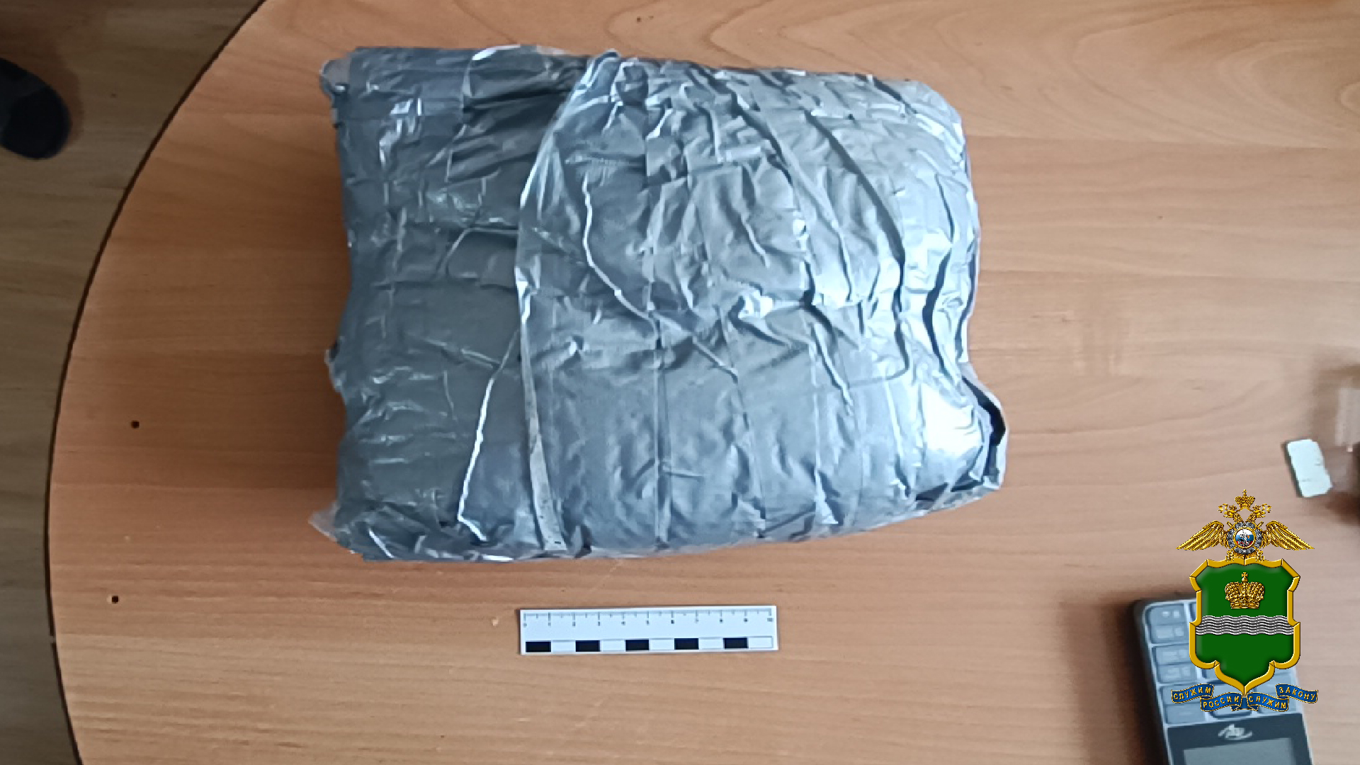 В Калужской области полицейские задержали двух предполагаемых наркосбытчиков с партией мефедрона