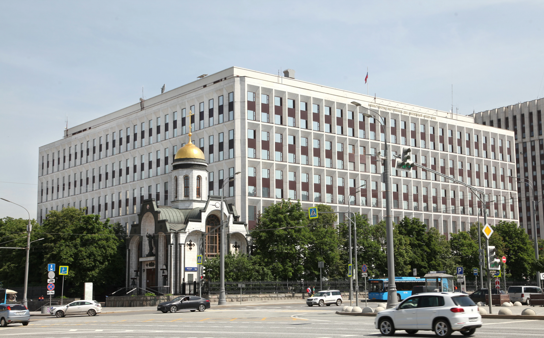 По решению Владимира Колокольцева в подразделениях МВД России возобновляется личный прием граждан