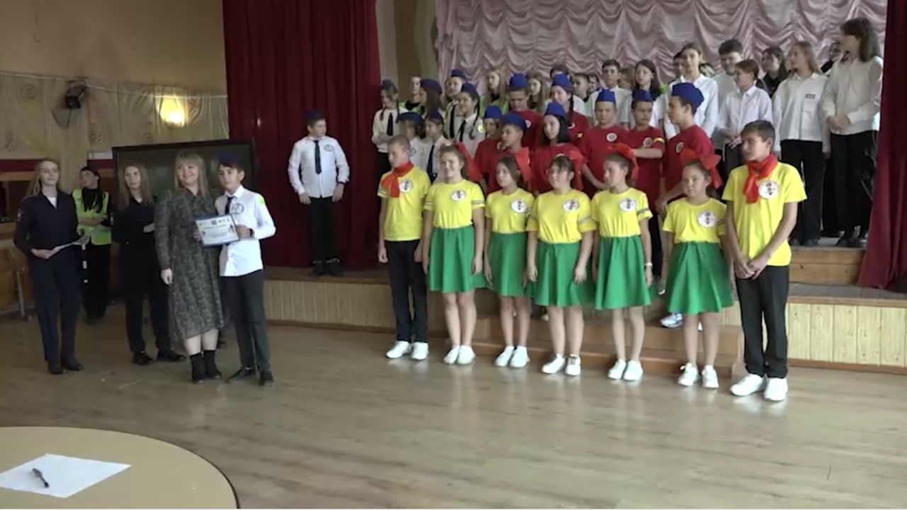 В Запорожской области полицейские провели среди отрядов ЮИД конкурс «Безопасность глазами детей!»