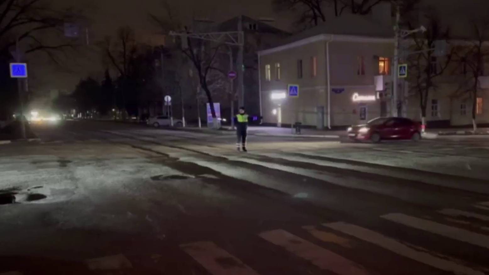 Белгородская полиция помогает жителям региона в условиях дефицита электричества и сильного снегопада