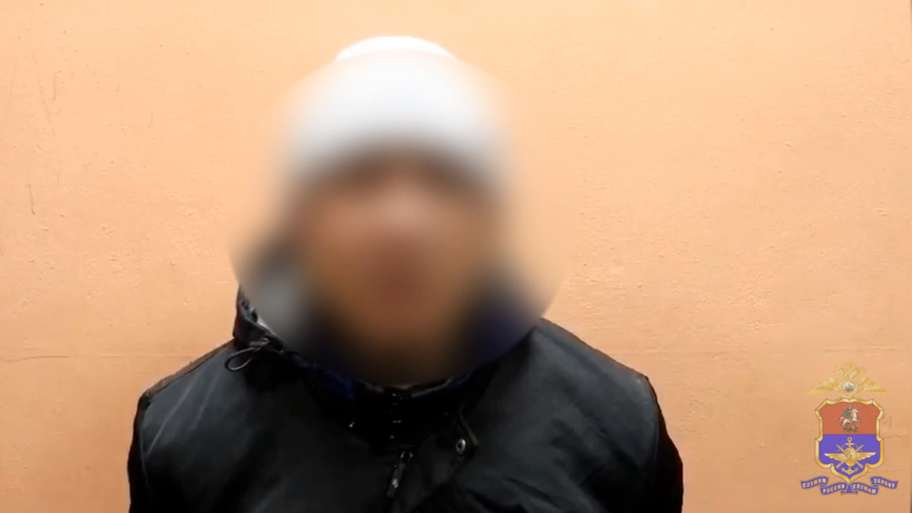 Столичные транспортные полицейские задержали мужчину, ударившего человека ножом на улице