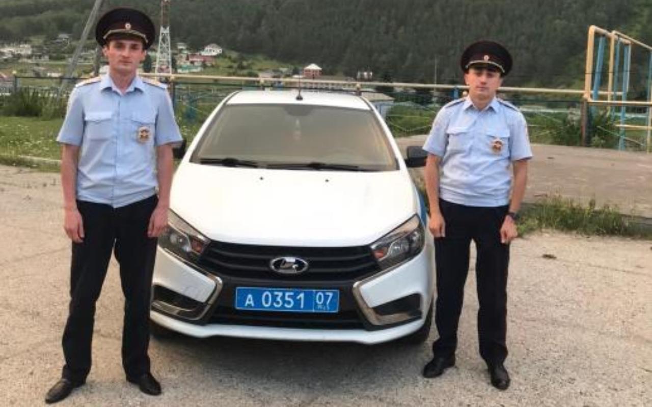 Полицейские Эльбрусского района разыскали пропавшего туриста, у которого случился инсульт