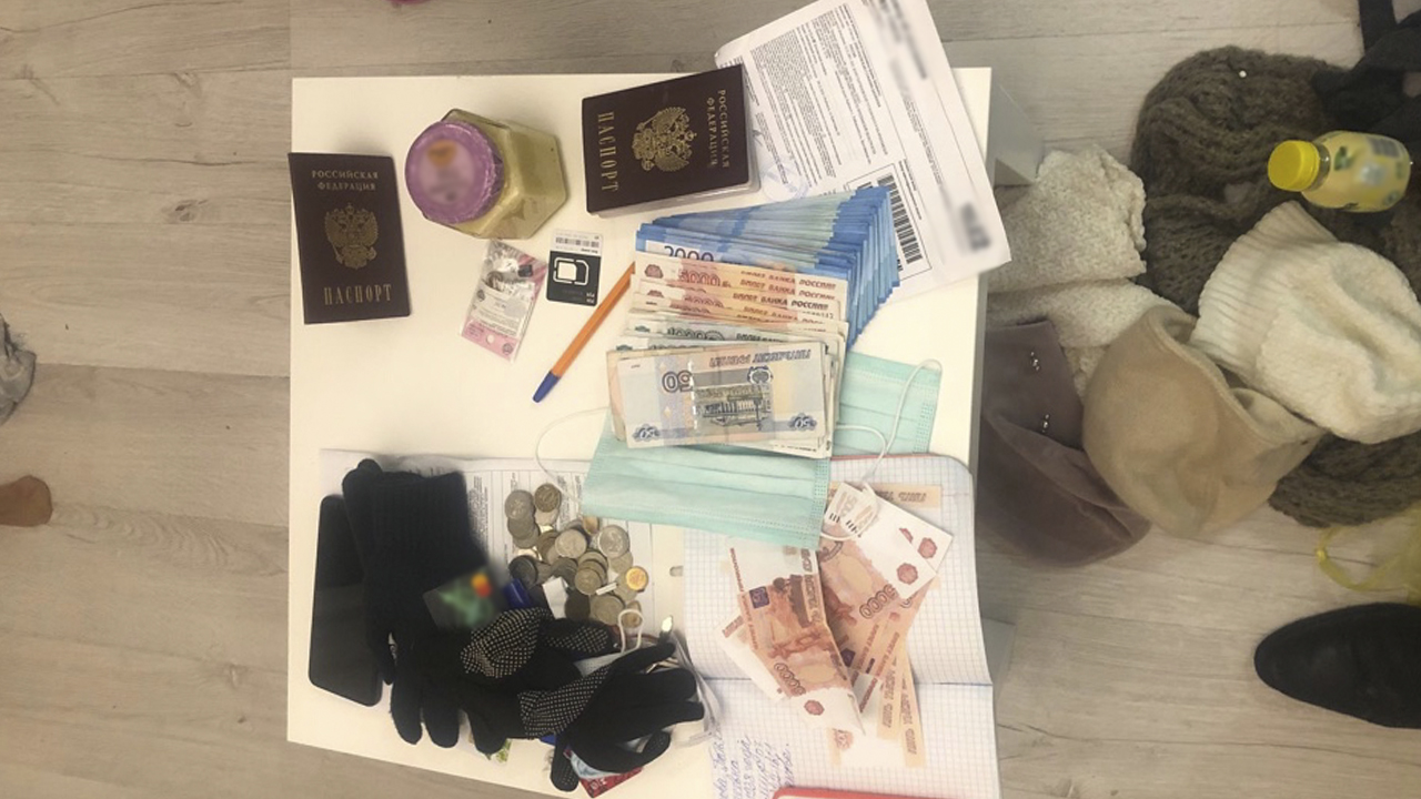 Мошенницы, подменившие деньги пенсионеров на сувенирные купюры, задержаны полицией Владимира
