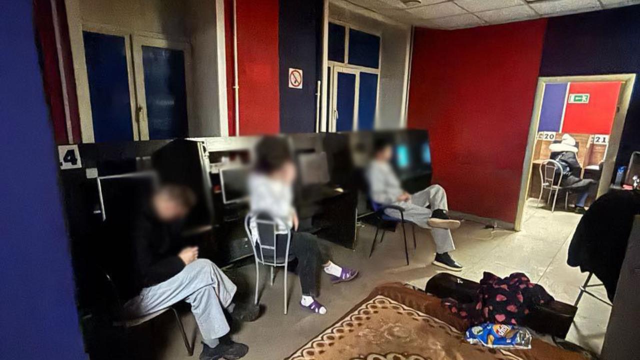 Жительница Бурятии предстанет перед судом за организацию игорного заведения в подвале жилого дома