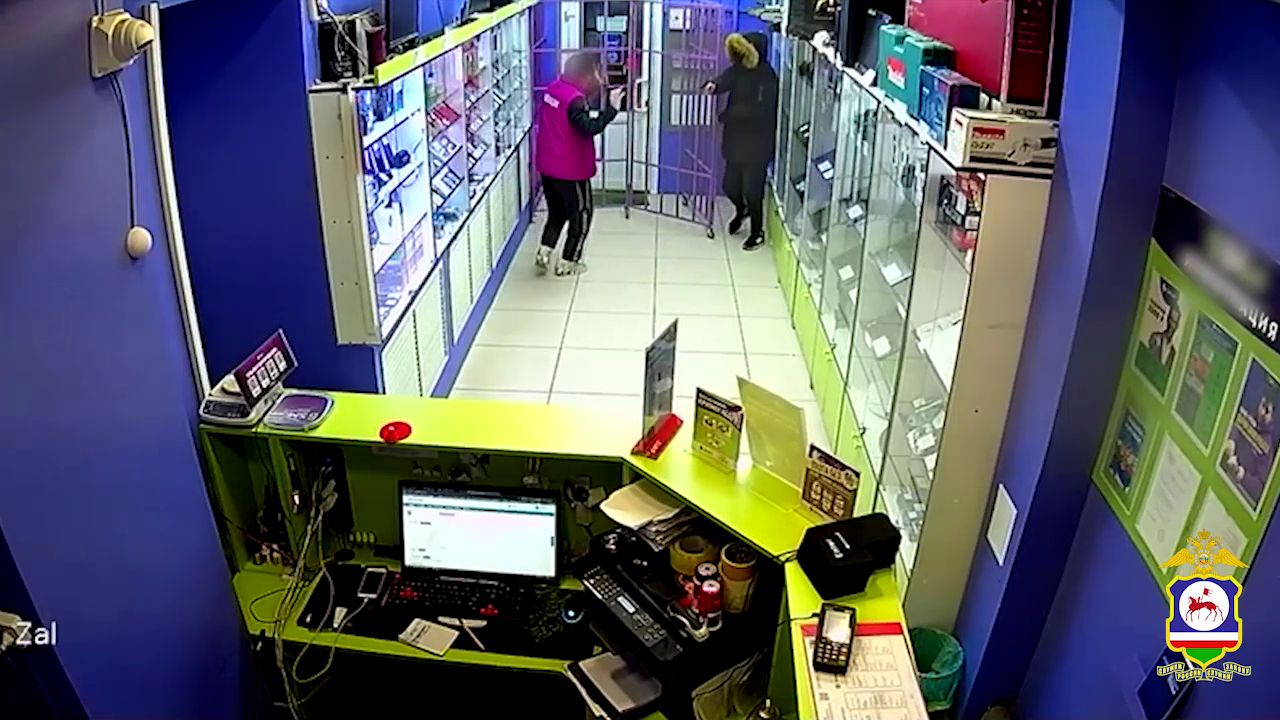 В Якутске полиция уличила работника комиссионного магазина и его знакомого в инсценировке ограбления