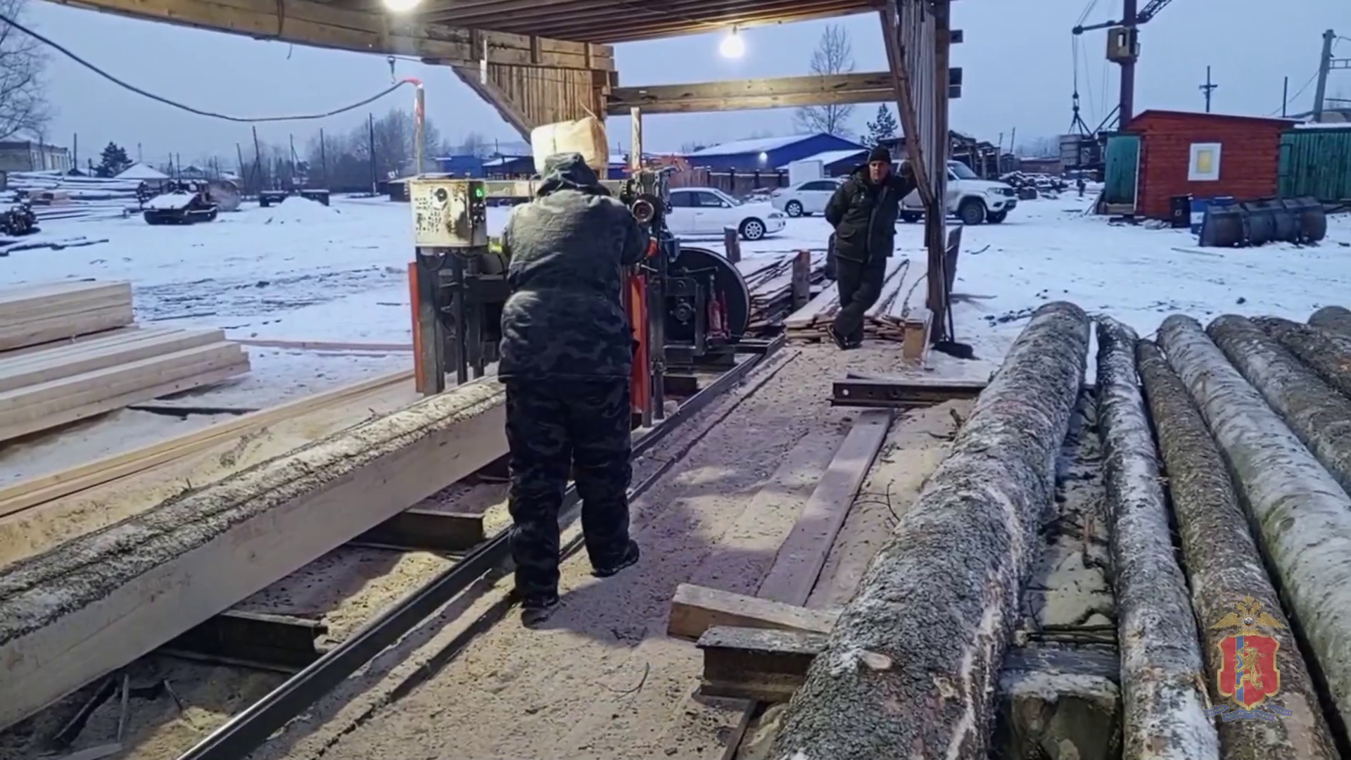 Житель Красноярского края уличён полицией в контрабанде пиломатериалов в Таджикистан