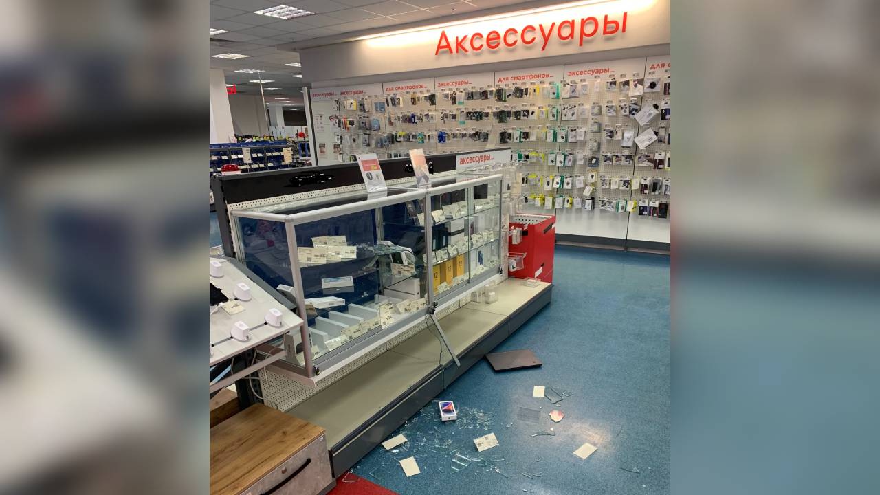Полицией Тольятти задержан вор, который прятался в магазине до закрытия, а ночью вынес оттуда технику