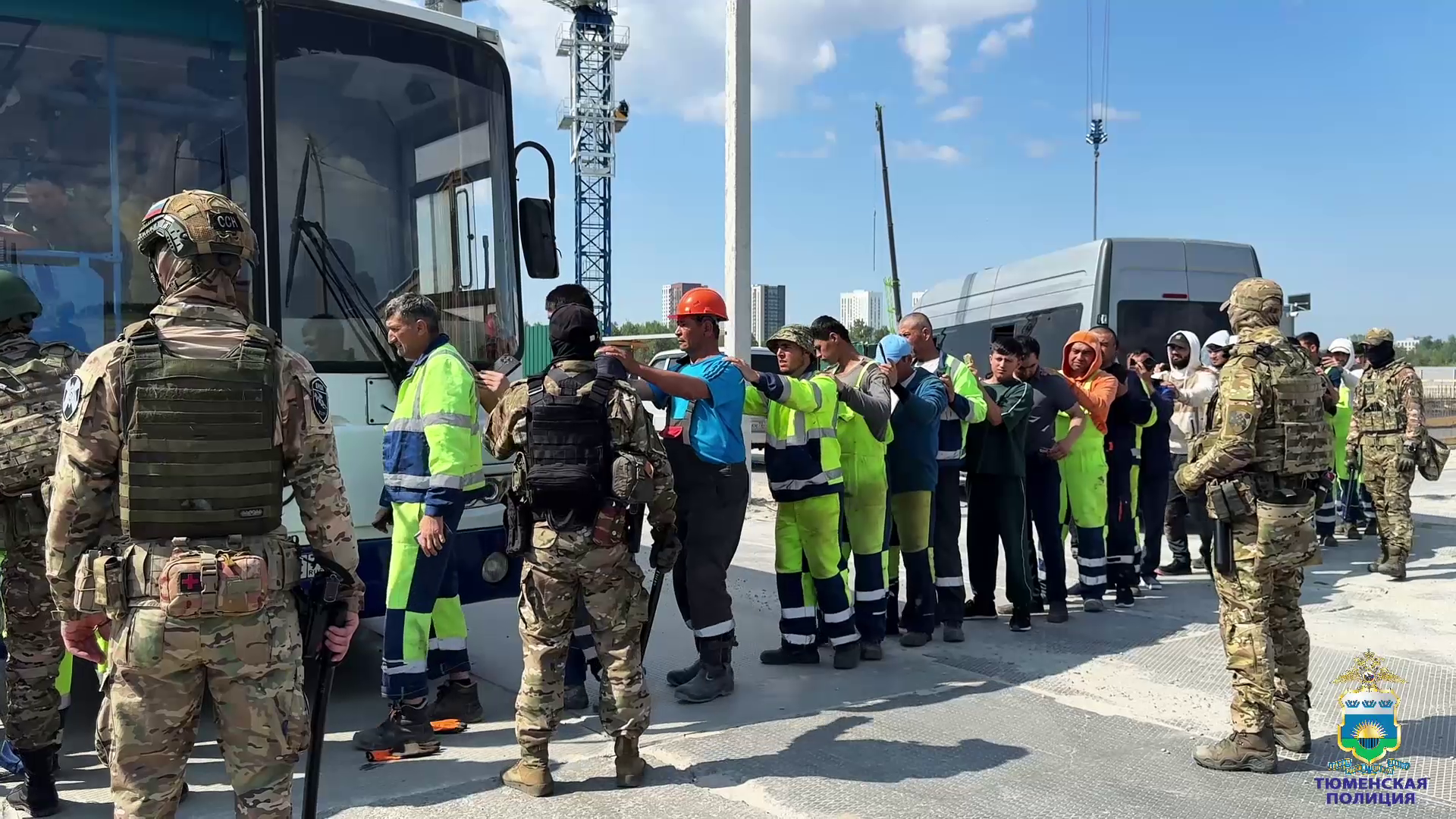 Тюменская полиция выявила 38 мигрантов-нарушителей на стройках, рынках и в заведениях общепита за неделю