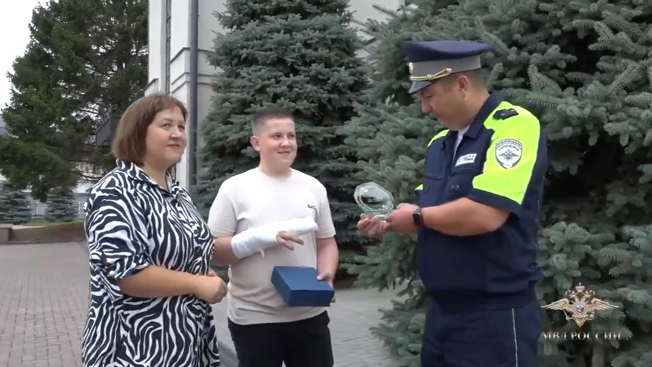 Ирина Волк: В Казани полицейский оперативно доставил в больницу пострадавшего подростка