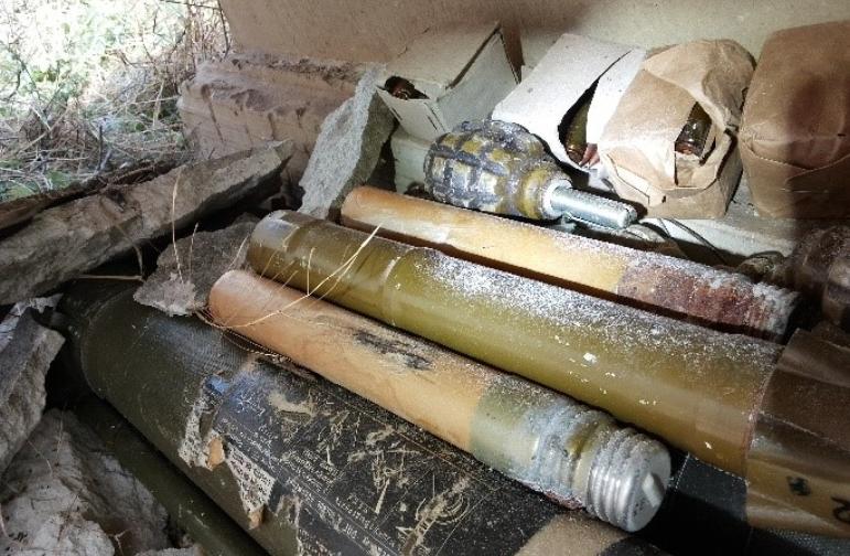 В Херсонской области полицейские выявили и уничтожили схрон с боеприпасами