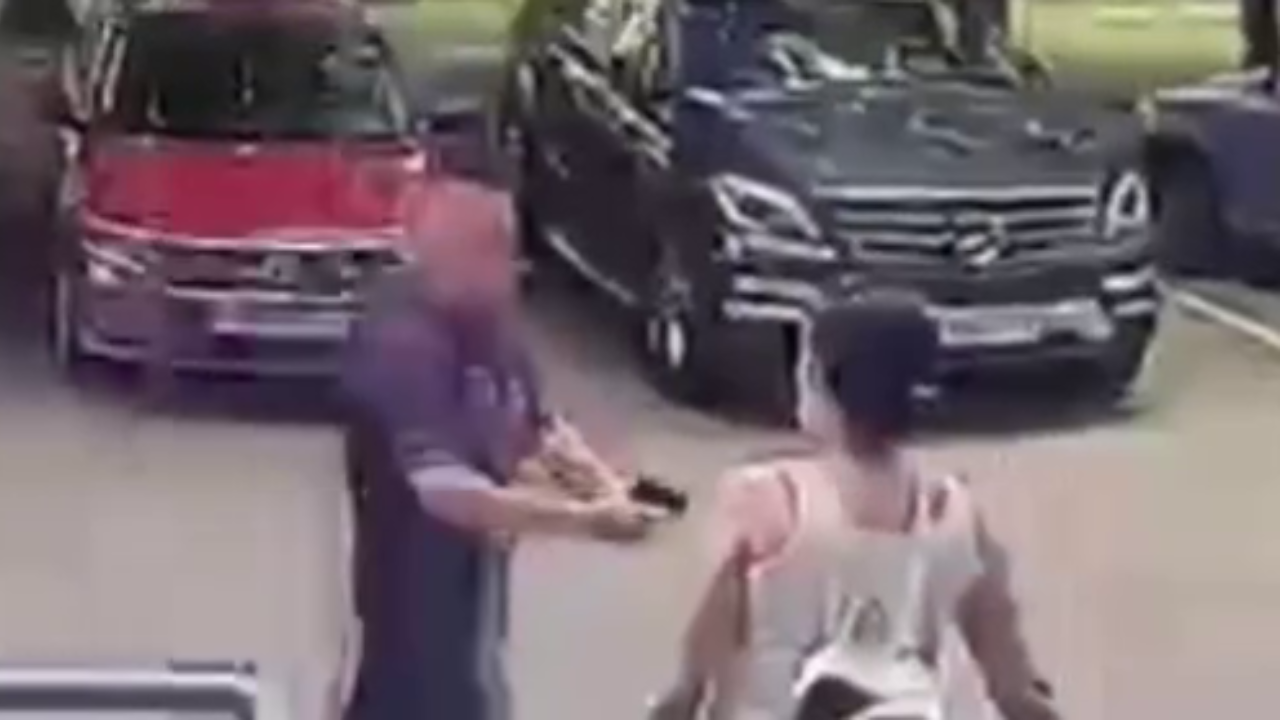 Фигурантом уголовного дела стал москвич, стрелявший из аэрозольного пистолета в повздорившую у дома пару