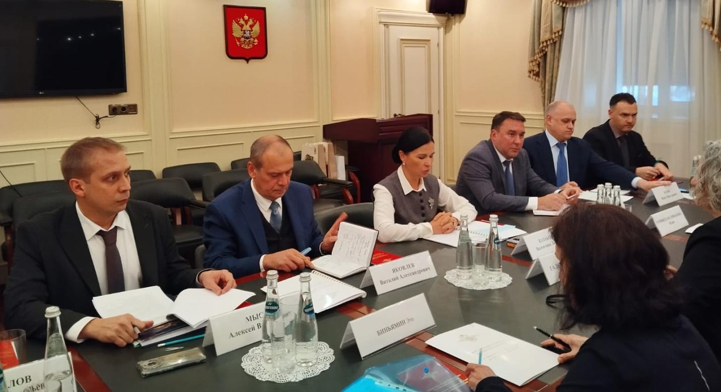 Валентина Казакова провела рабочую встречу с Симоной Гальперин