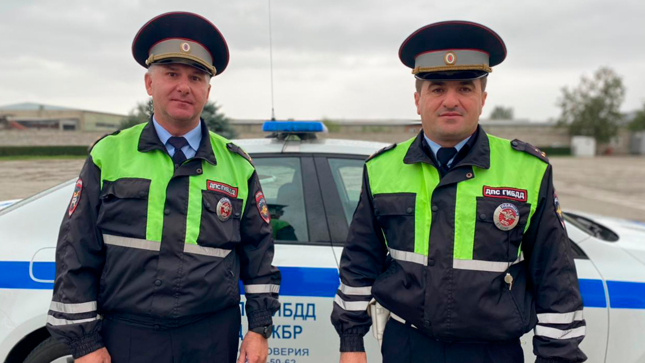 Автоинспекторы Кабардино-Балкарии локализовали возгорание грузовика на автодороге «Кавказ»