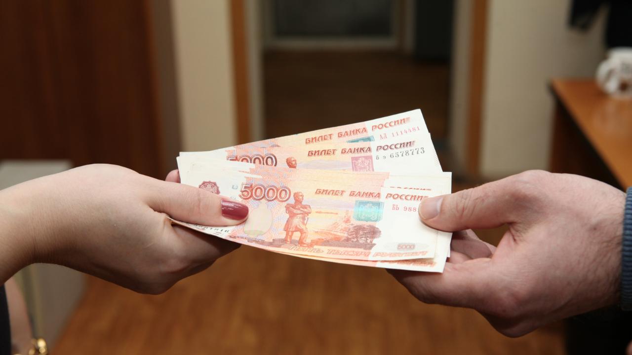 Транспортной полицией Забайкалья за получение взяток задержан руководитель железнодорожной организации