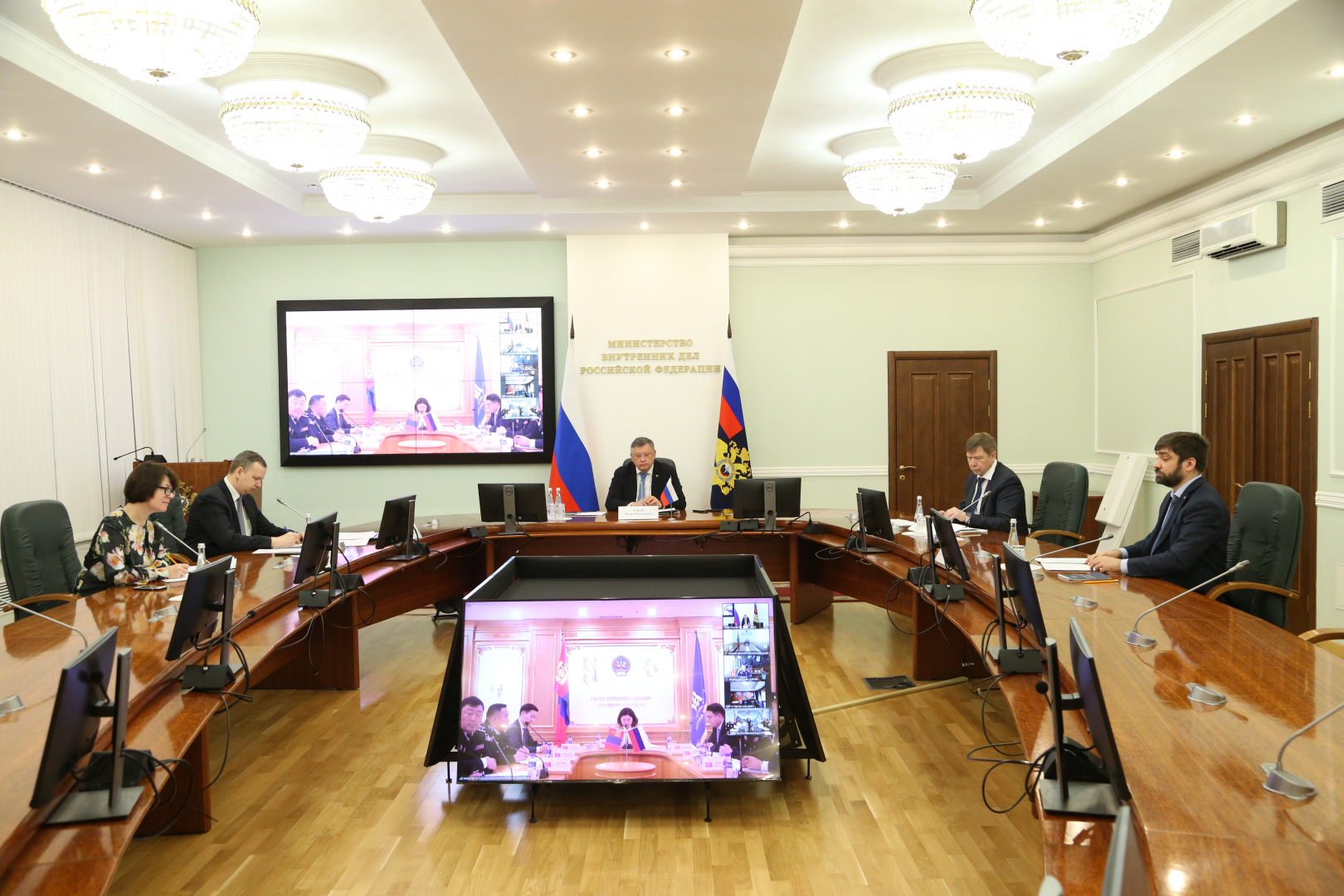 Игорь Зубов и Баярсайхан Солонгоо провели заседание российско-монгольской рабочей группы по приграничному сотрудничеству органов внутренних дел России и Монголии