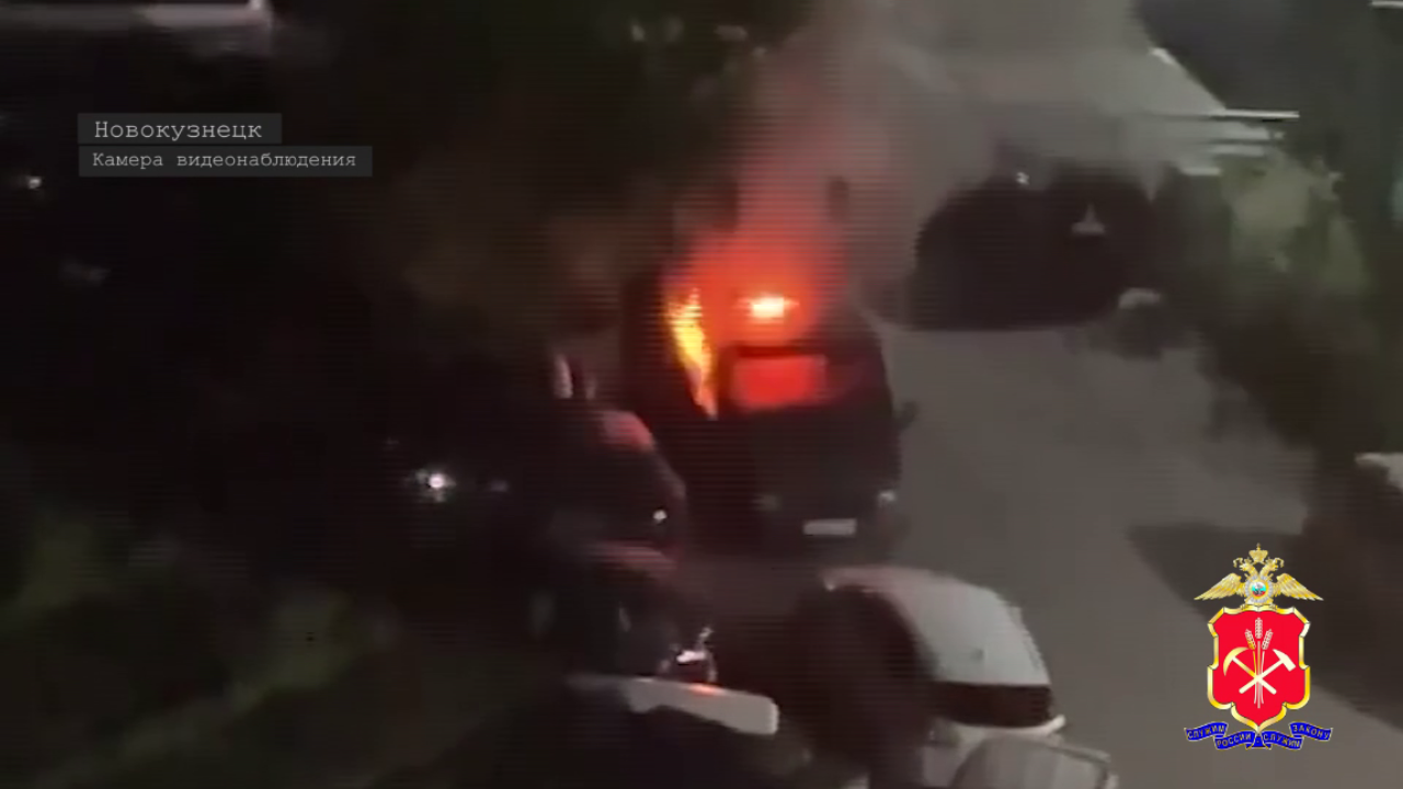 Кемеровские полицейские задержали местного жителя, подозреваемого в поджоге чужой машины