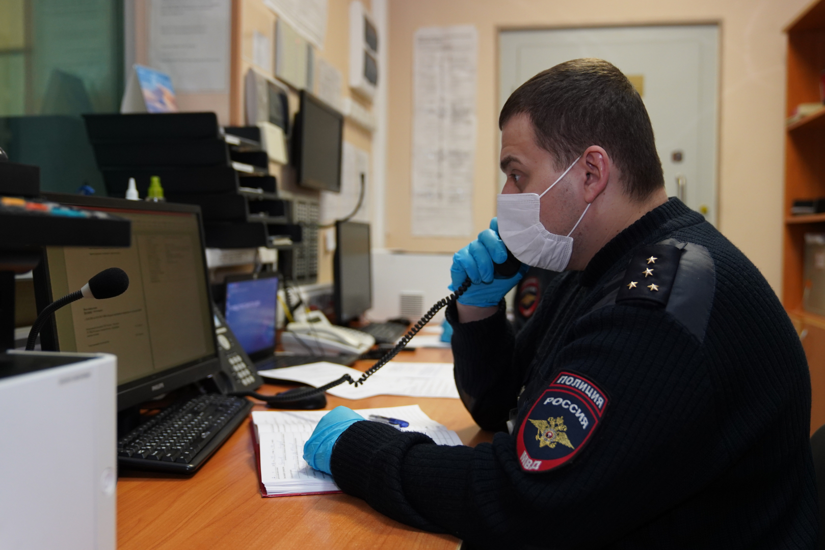 Бывший сожитель помог женщине по хозяйству, а заодно прибрал к рукам более 400 тысяч рублей