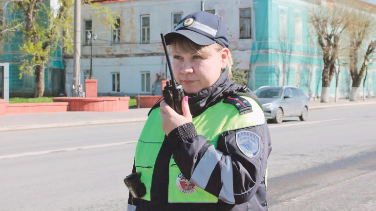 Мужскому обаянию не поддаюсь