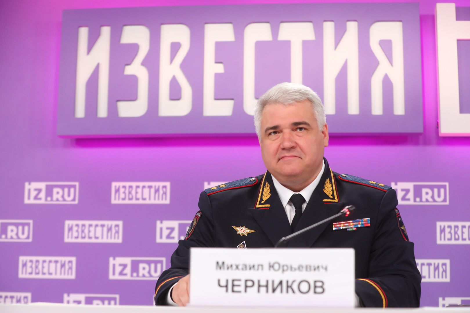 В преддверии Дня образования Госавтоинспекции Михаил Черников рассказал об актуальных аспектах повышения безопасности дорожного движения