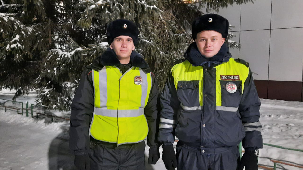 В Мордовии автоинспекторы доставили в больницу водителя, которому в пути стало плохо