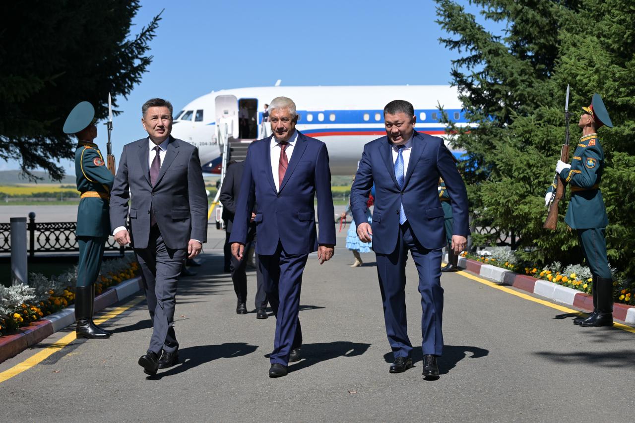 Владимир Колокольцев прибыл в город Усть-Каменогорск Республики Казахстан