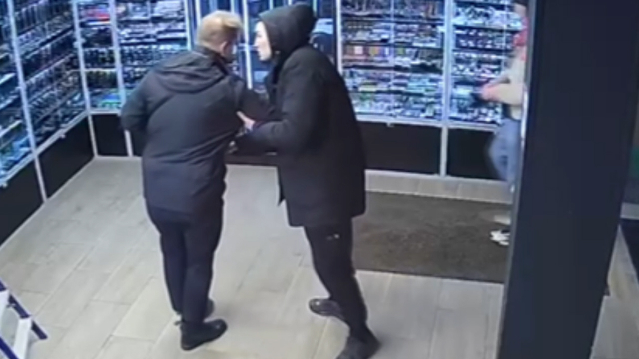 Подозреваемый в разбойном нападении на посетителя московского торгового центра задержан полицией