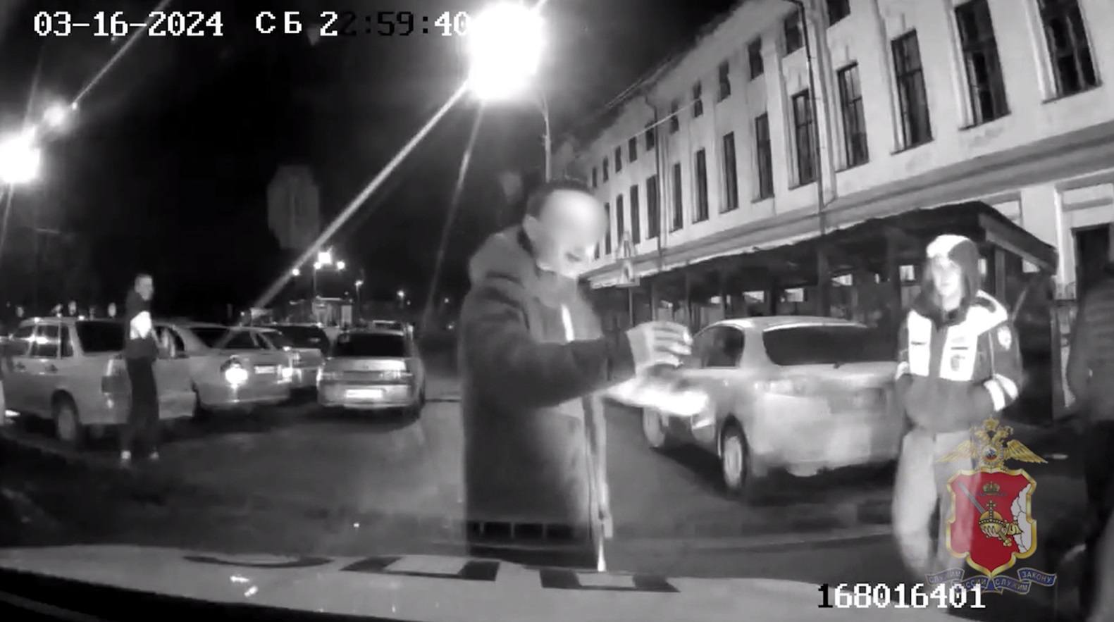 Житель Вологды с признаками опьянения, преградивший путь экипажу ДПС, привлечён к ответственности