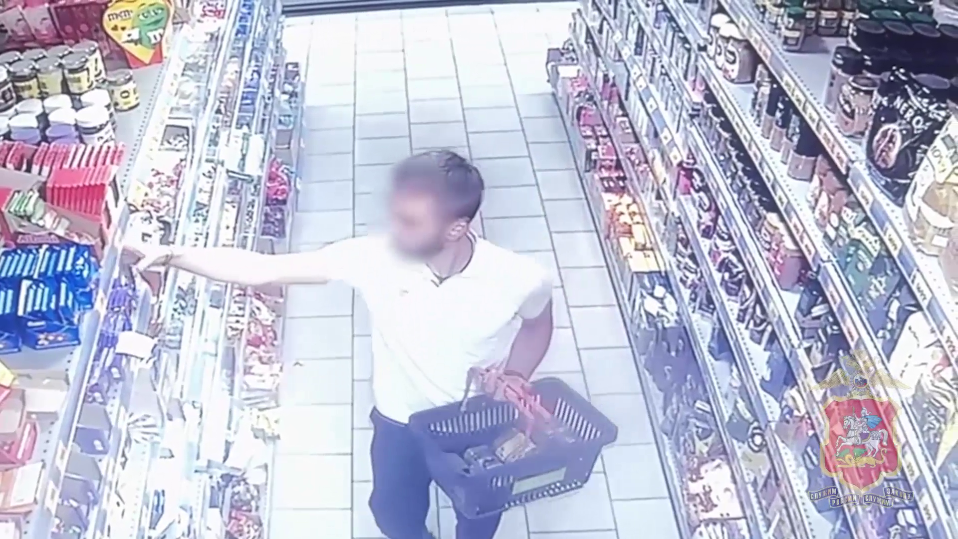 За девять краж и грабёж из продуктовых магазинов перед судом в Подмосковье предстанет вор-рецидивист