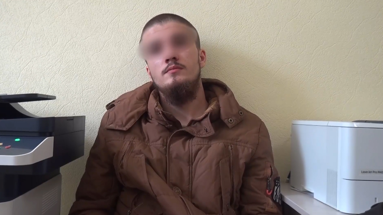Подмосковные полицейские задержали 18-летнего сообщника мошенников