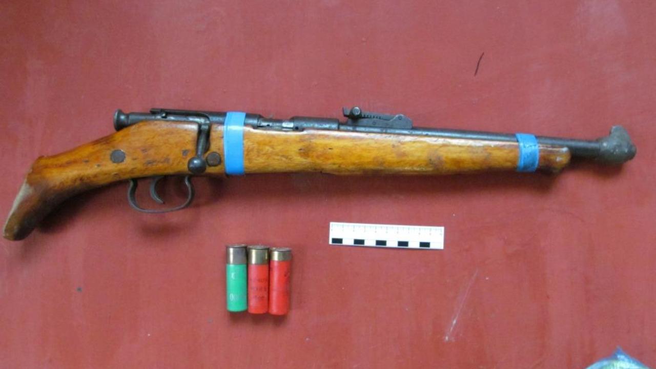 Житель хабаровского села Чумикан ответит в суде за незаконное хранение винтовки, обреза и патронов