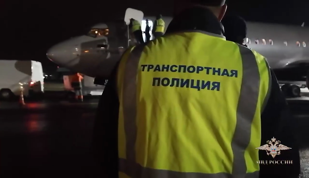 Ирина Волк: Полицейские задержали двоих предпринимателей, подозреваемых в незаконном вывозе за рубеж почти 50 тысяч кубометров древесины