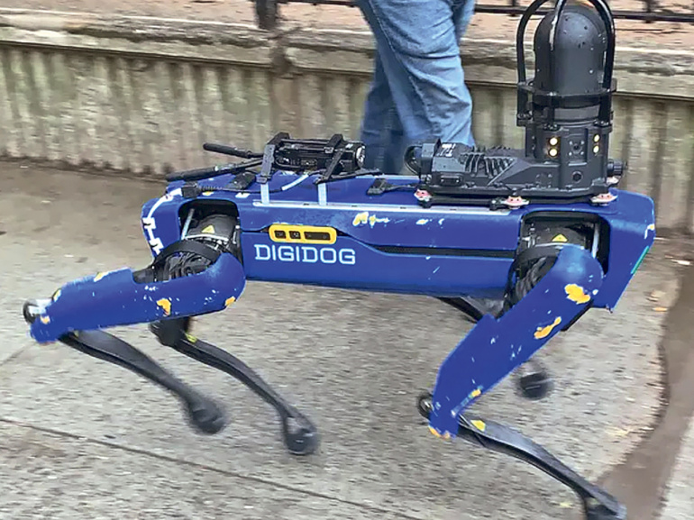 Робопса отправили в отставку