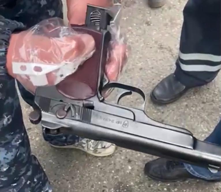 Полицейские Кубани изъяли у местного жителя 9-мм автоматический пистолет Стечкина