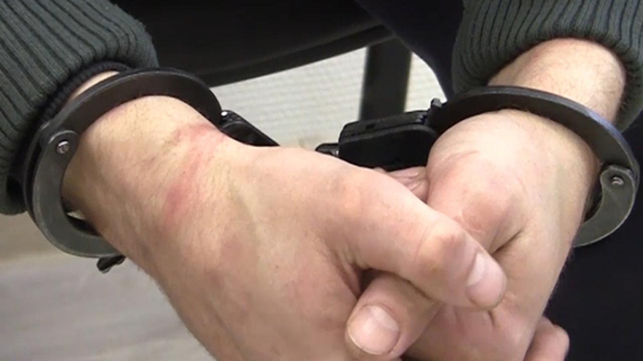 Сотрудники полиции задержали двоих домушников, обчистивших квартиру в подмосковной Балашихе