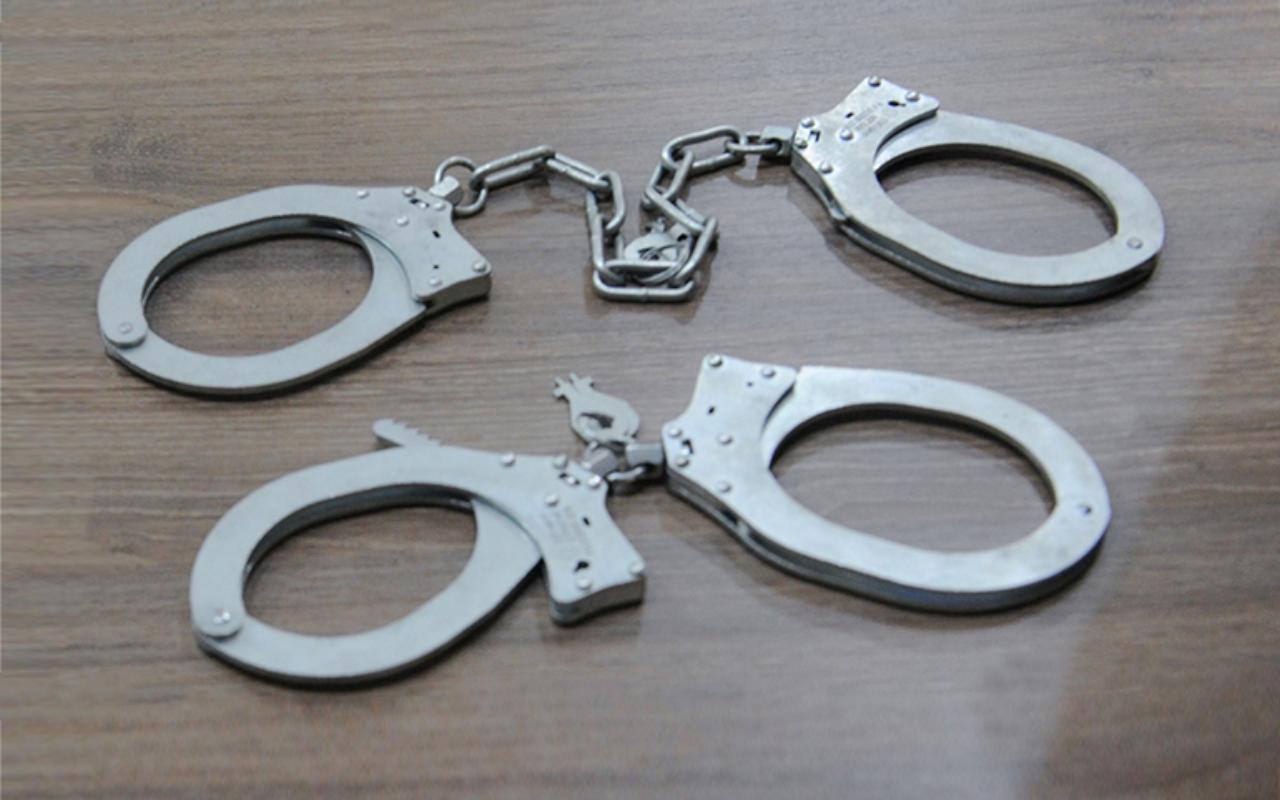 Полицией Новосибирска задержаны двое 20-летних молодых людей, совершивших разбой на сверстника