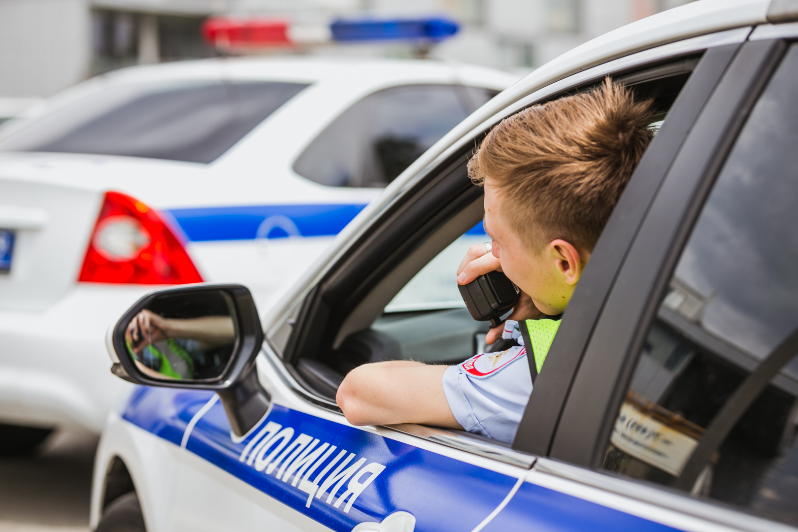 В Колпино полицейские применили табельное оружие для задержания нетрезвого водителя иномарки