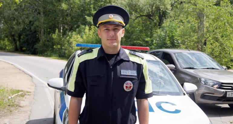 Боец дорожного фронта