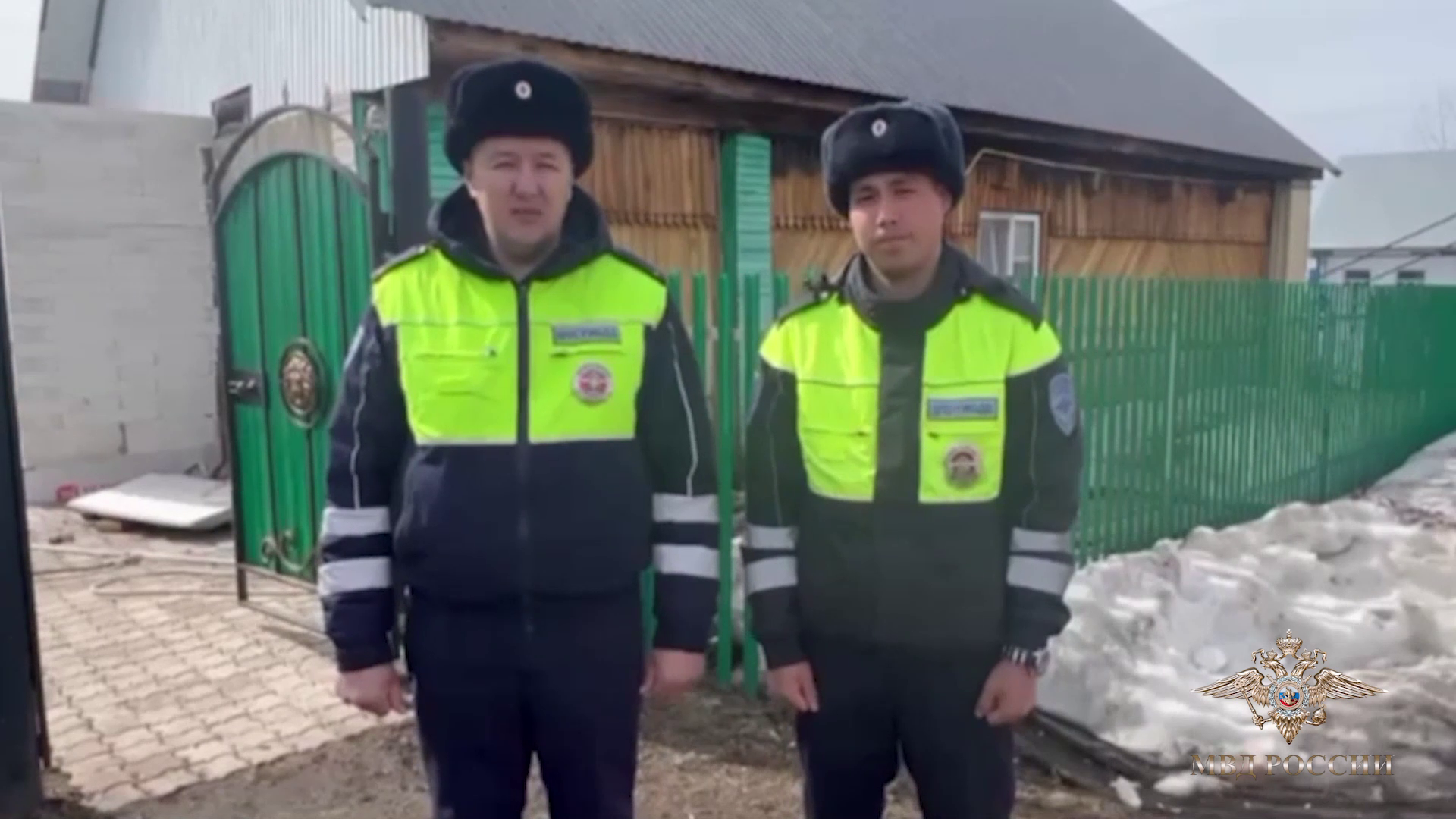 Ирина Волк: В Республике Башкортостан сотрудники Госавтоинспекции помогли гражданам выбраться из горящего дома
