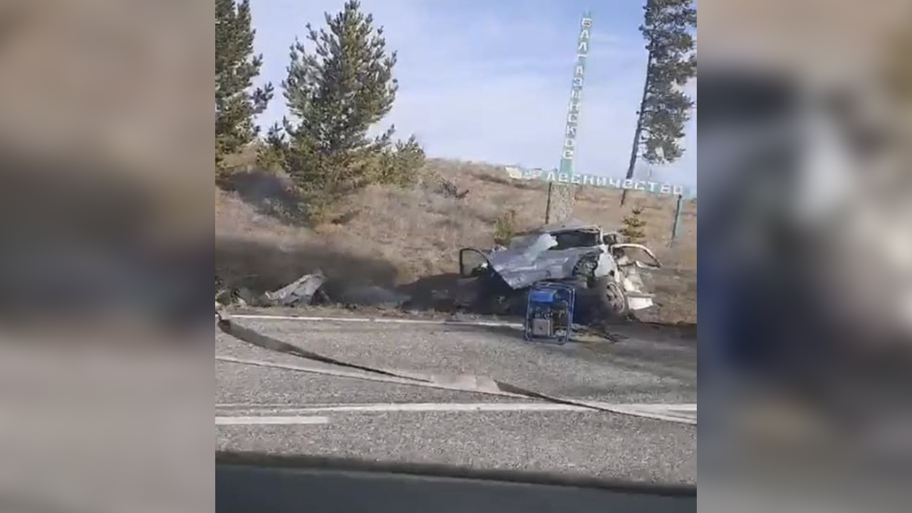 В Туве полицейские устанавливают обстоятельства аварии, в результате которой погибли 5 человек