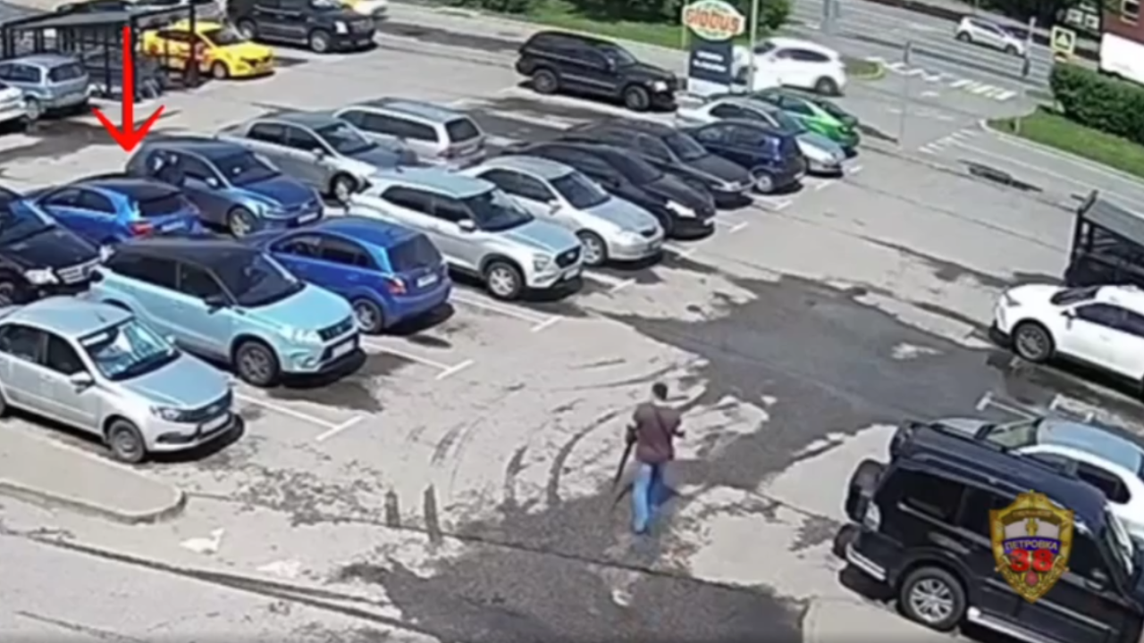 В Москве полицейские задержали подозреваемых в серии краж из припаркованных автомобилей