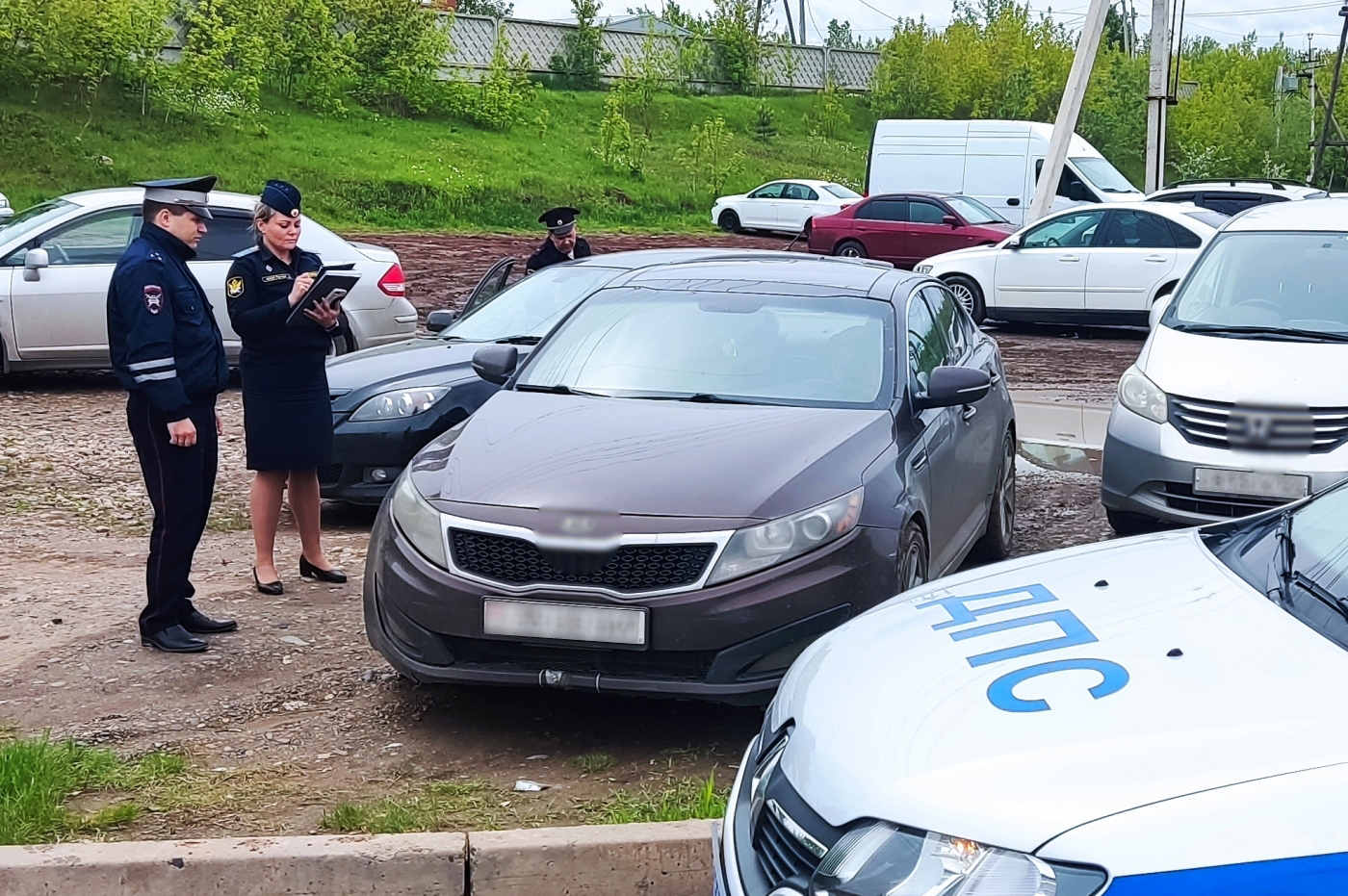В Красноярске выявлен автовладелец, накопивший более 200 неоплаченных штрафов за нарушения ПДД