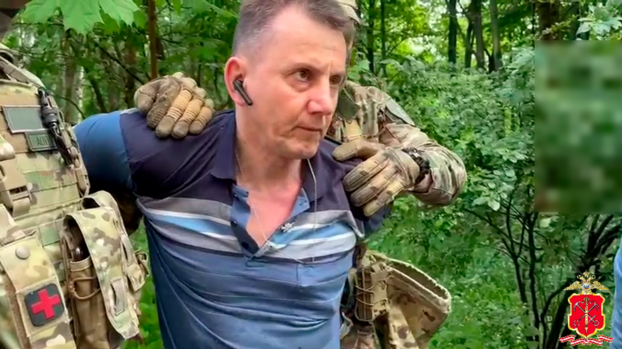 Полицейские Санкт-Петербурга задержали исполнителя дерзкого убийства, совершённого 26 лет назад
