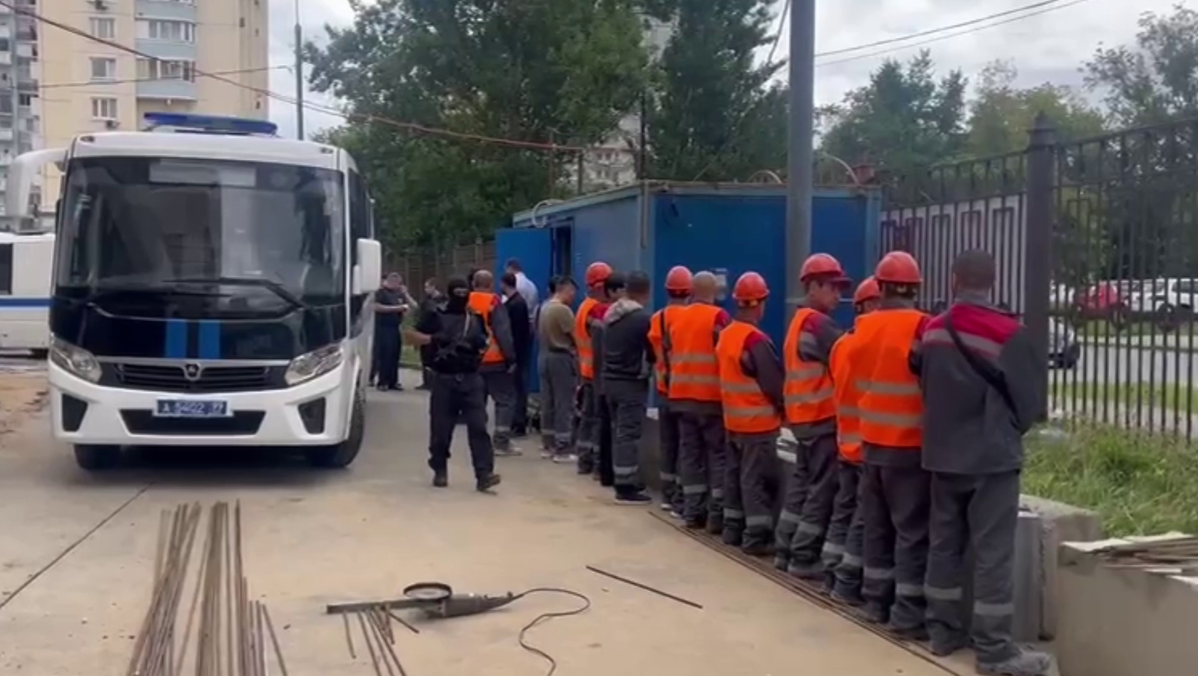 Столичными полицейскими пресечена незаконная трудовая деятельность 24 мигрантов