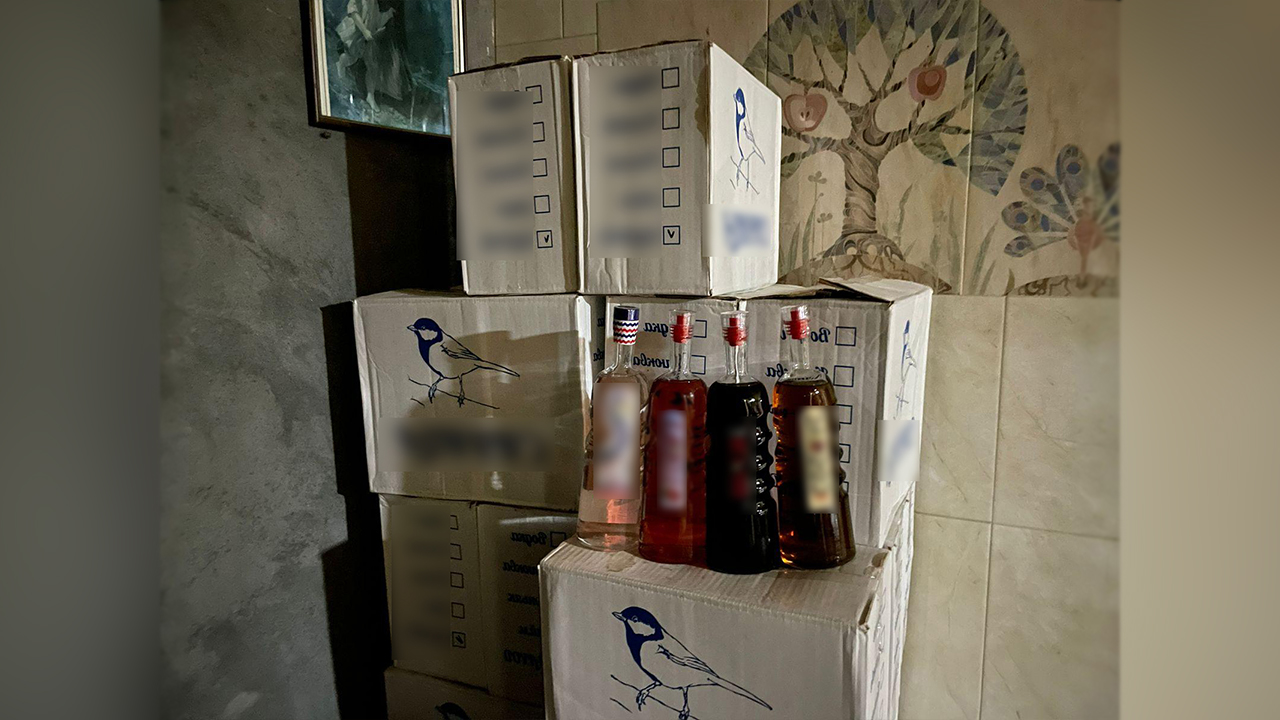 В Северной Осетии полицейские пресекли продажу контрафактной водки и коньяка