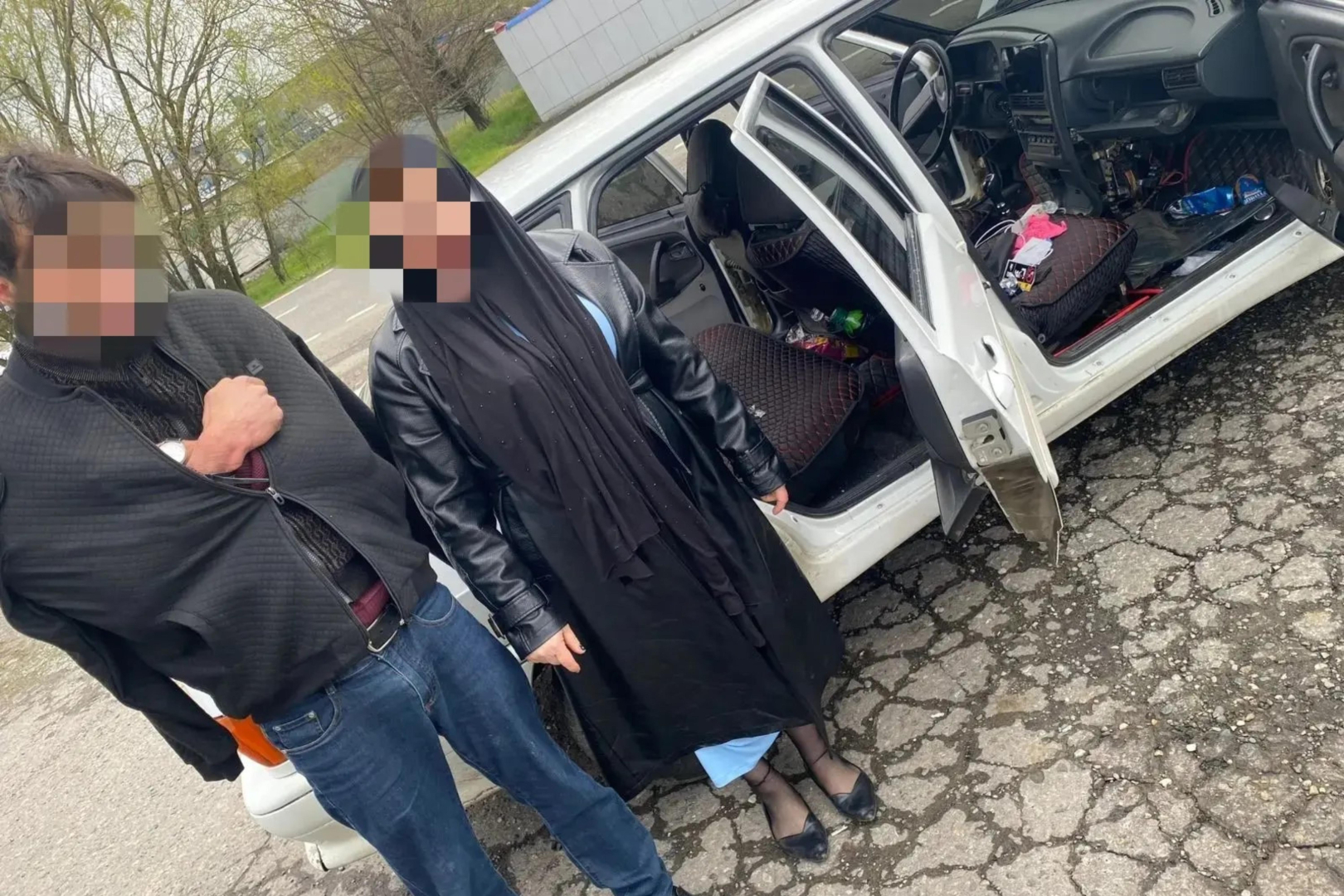 Полицейские Ингушетии изъяли мефедрон, клефедрон и гашиш у пары наркосбытчиков